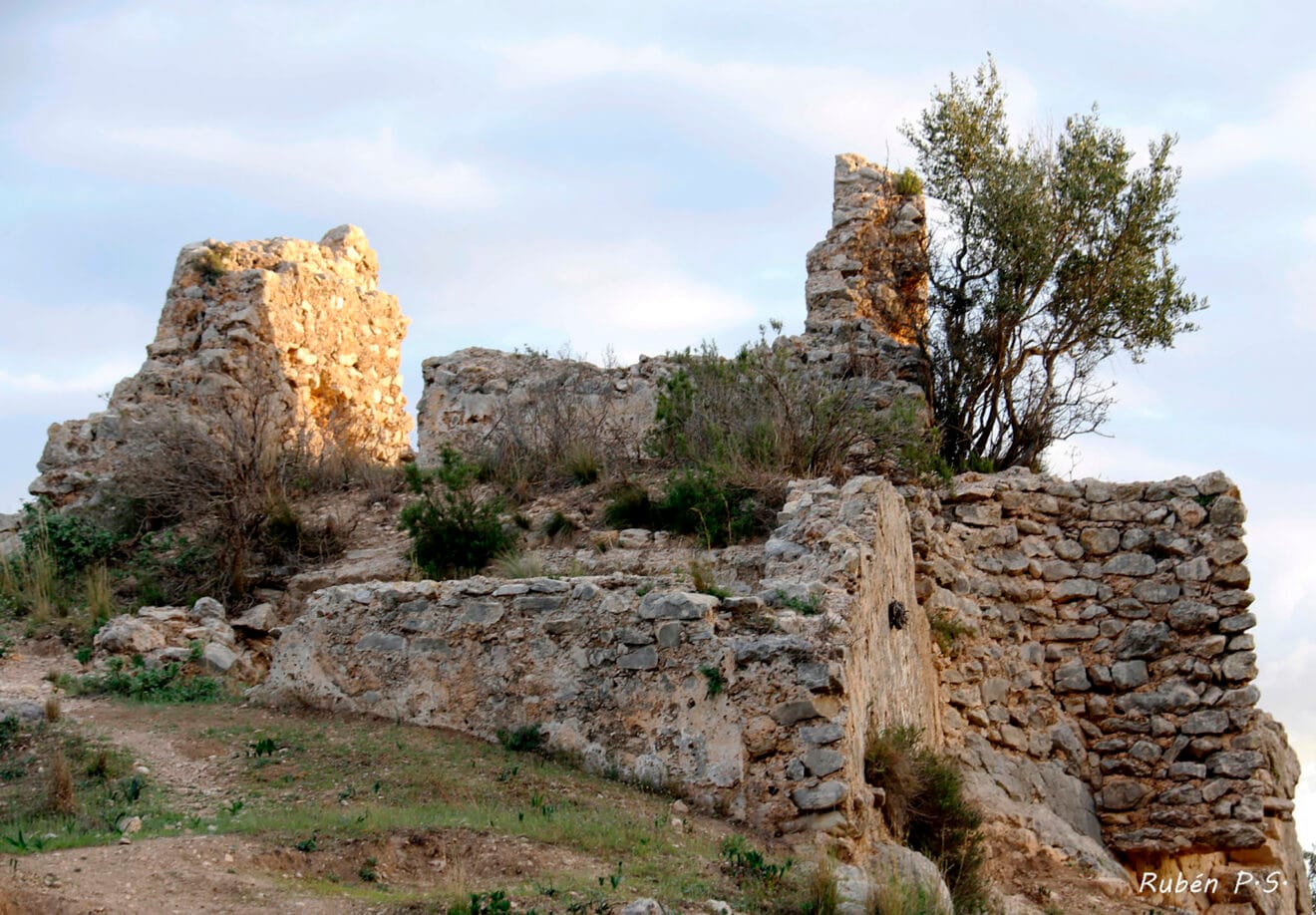 Castell de l'Ocaive antes de la recuperación - Rubén P.S.