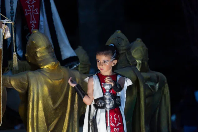 Los Moros y Cristianos de Calp vuelven a deslumbrar con su gran entrada 25 desfile de moros y cristianos de calp 2023 23