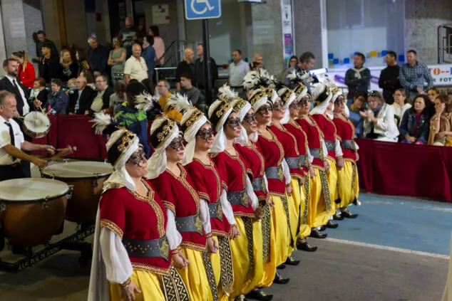 Los Moros y Cristianos de Calp vuelven a deslumbrar con su gran entrada 86 desfile de moros y cristianos de calp 2023 85