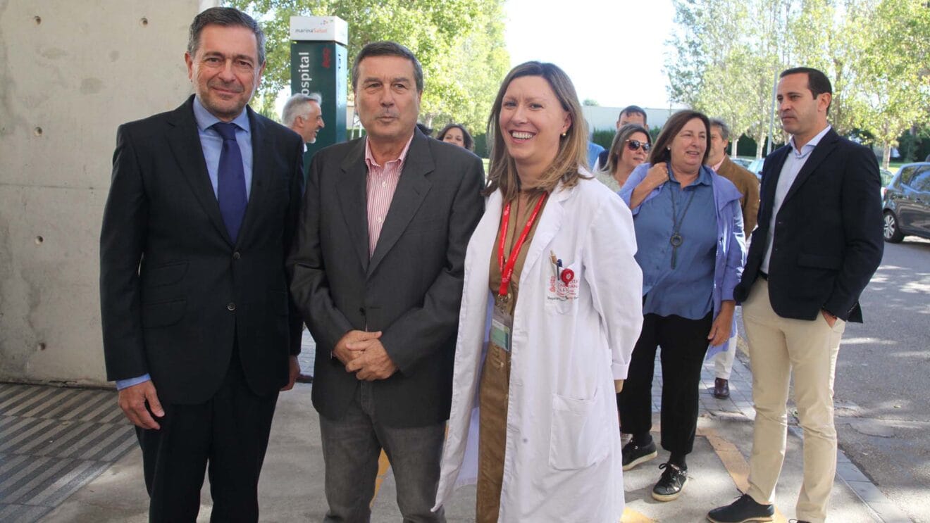 El comisionado de la Conselleria, José Félix Quintero, el conseller de Sanitat, Marciano Gómez, y la gerente del departamento de salud de Dénia, Pilar Navarro