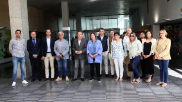 Marciano Gómez, conseller de Sanidad, arropado por el PP de la Marina Alta en el Hospital de Dénia