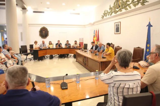 reunion de alcaldes y asociaciones por la reversion 05