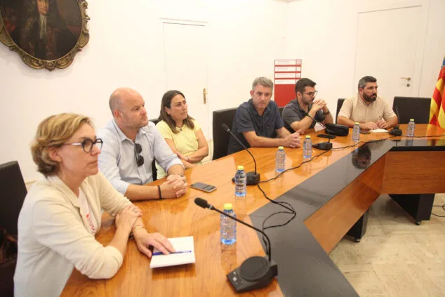 reunion de alcaldes y asociaciones por la reversion 09