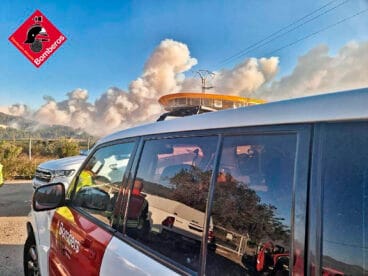 Bomberos de Alicante en el incendio de Montitxelvo