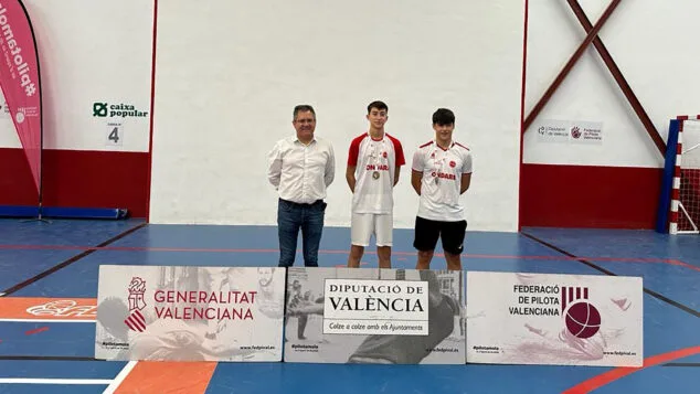 cadetes por parejas de lescola municipal de pilota dondara