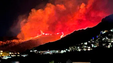 Cordon de fuego tras Montesano en Sanet i Negrals