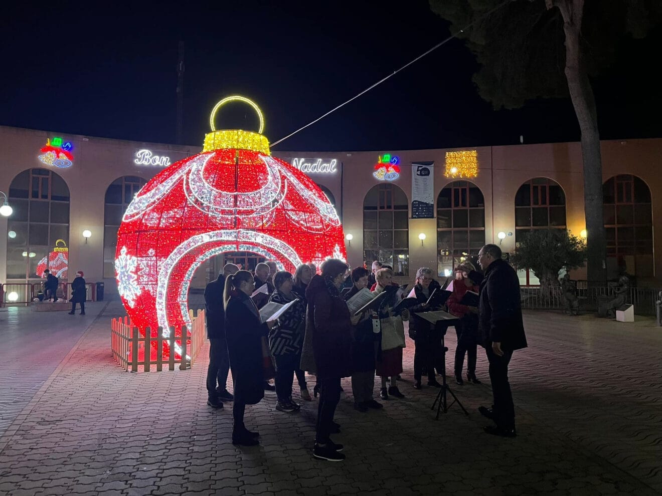 Coros en el encendido de luces de Navidad en Teulada Moraira