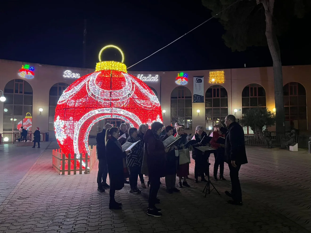 Coros en el encendido de luces de Navidad en Teulada Moraira
