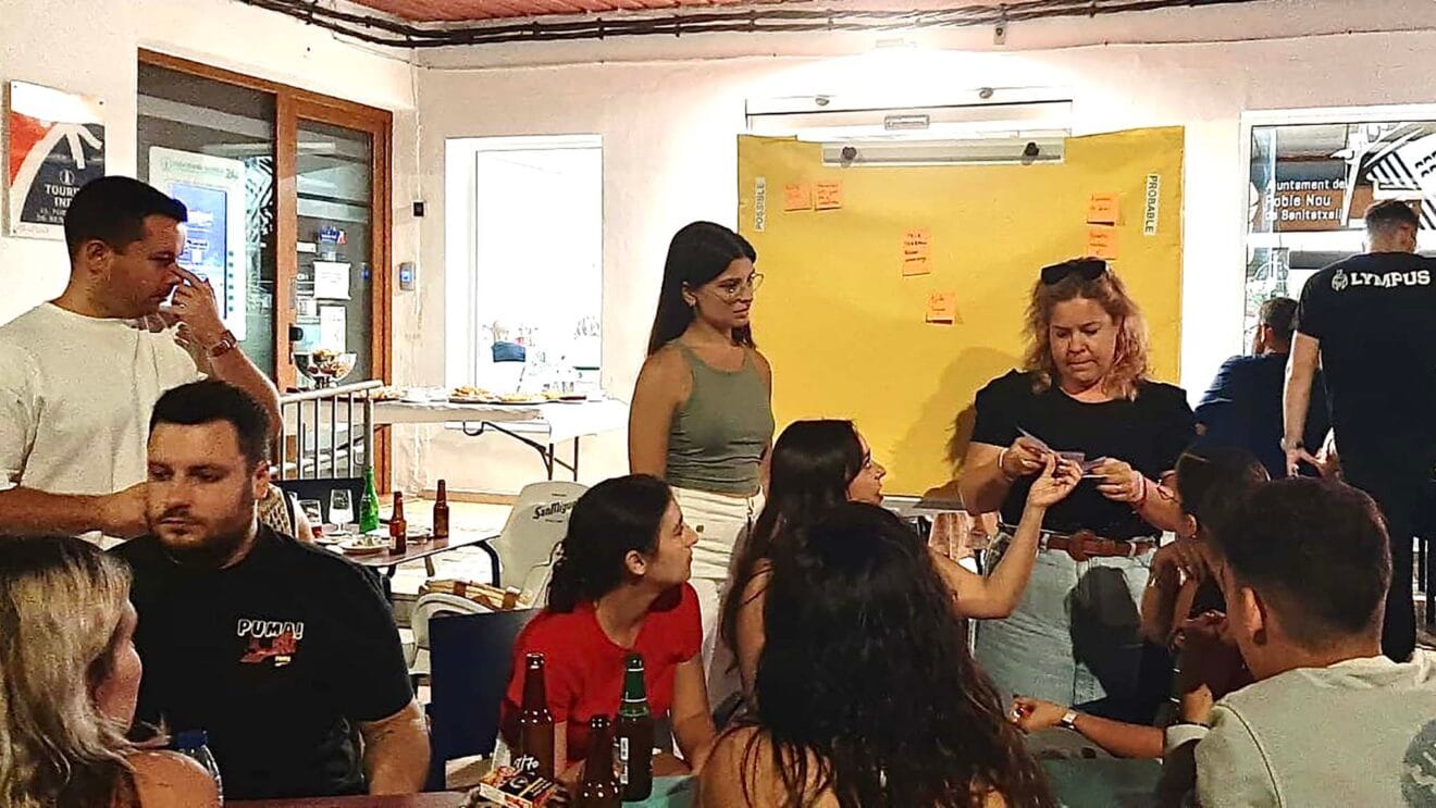 Encuestas a los jóvenes de Benitatxell