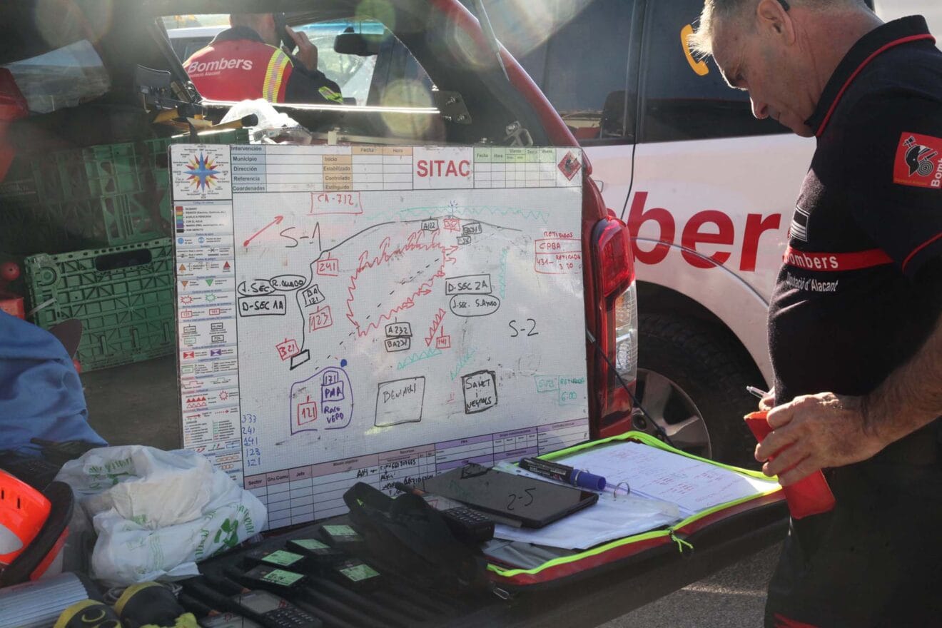Esquema del incendio en Segària elaborado en el Puesto de Mando Avanzado