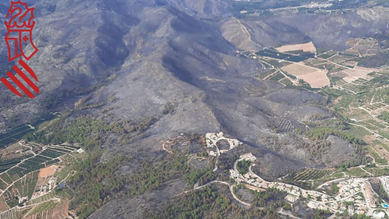 Imagen aérea del incendio de GVA