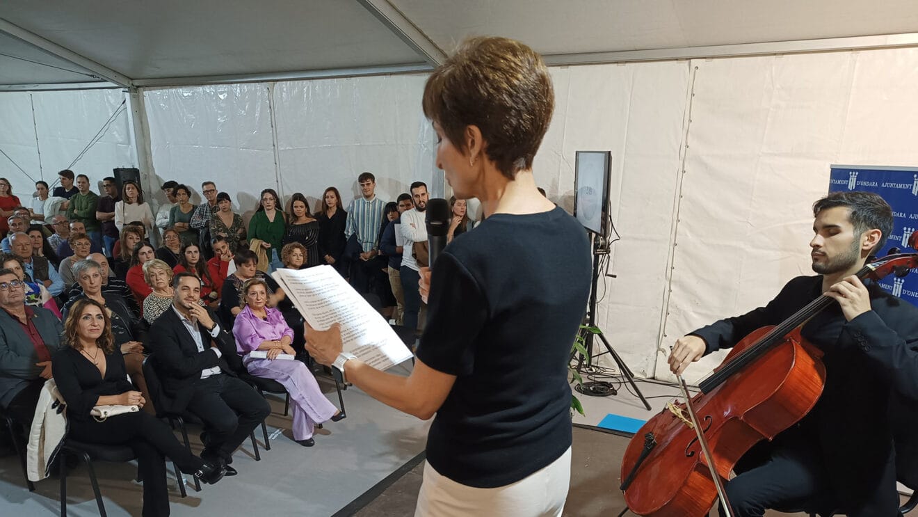 La Junta Local e la AECC preseta en Ondara su nuevo Calendario Solidario 2024