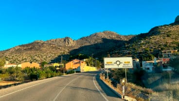 La Serra de Segària calcinada desde Benimeli y Sanet i Negrals a primera hora de la mañana