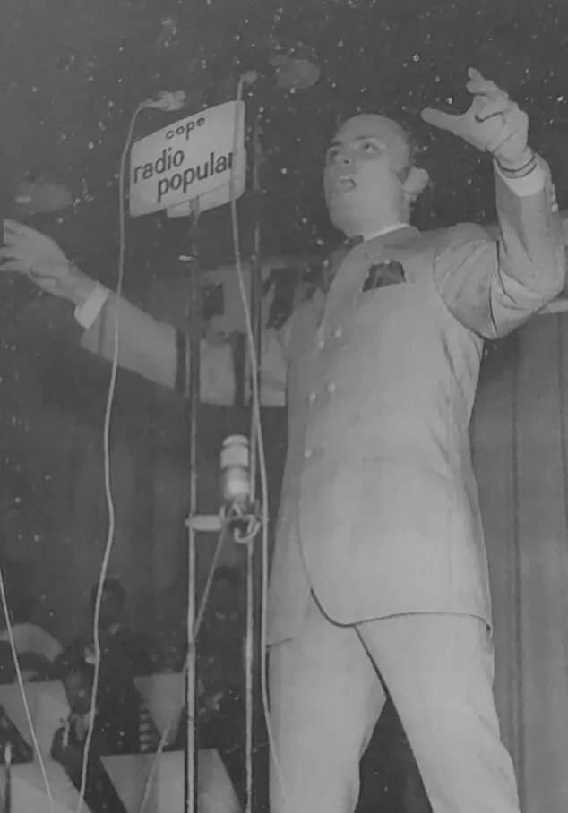 De Pedreguer a La Xara... Lluís El Sifoner no para: el pedreguero que marcó la historia de la cultura popular valenciana 2 Imagen: Lluís Fornés en el Parque de Atracciones de Madrid en 1969
