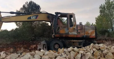 maquinaria pesada afectada por actos vandalicos
