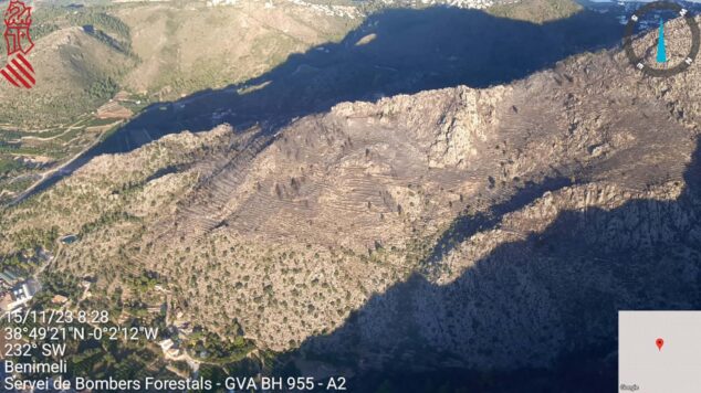 Imagen: Vista aérea del incendio en la Serra de Segària