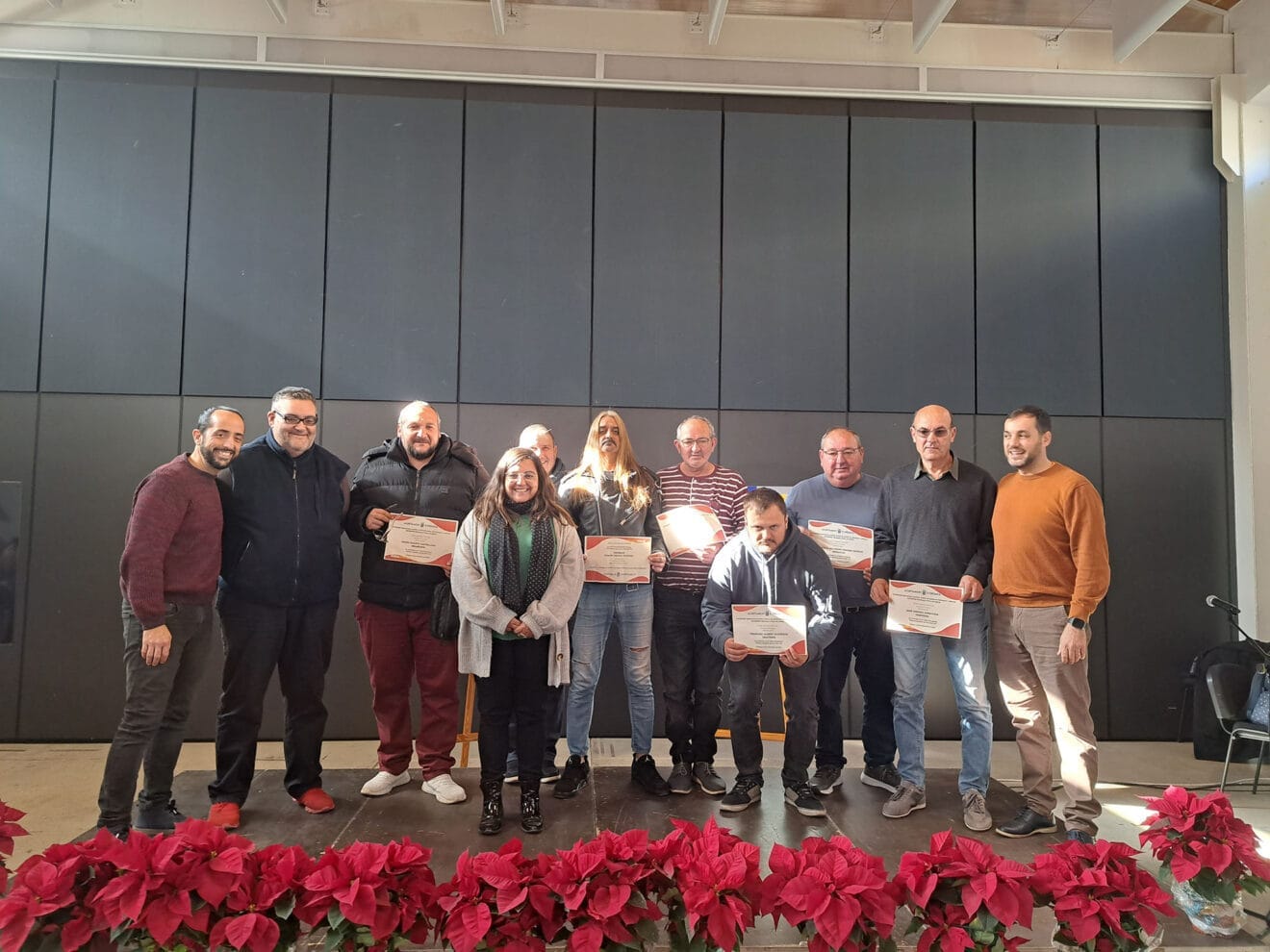 Alumnos del taller enfocado a la restauración del antiguo Molí Coví de Ondara