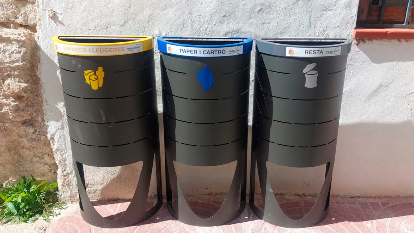 Cubos de basura en Benitatxell