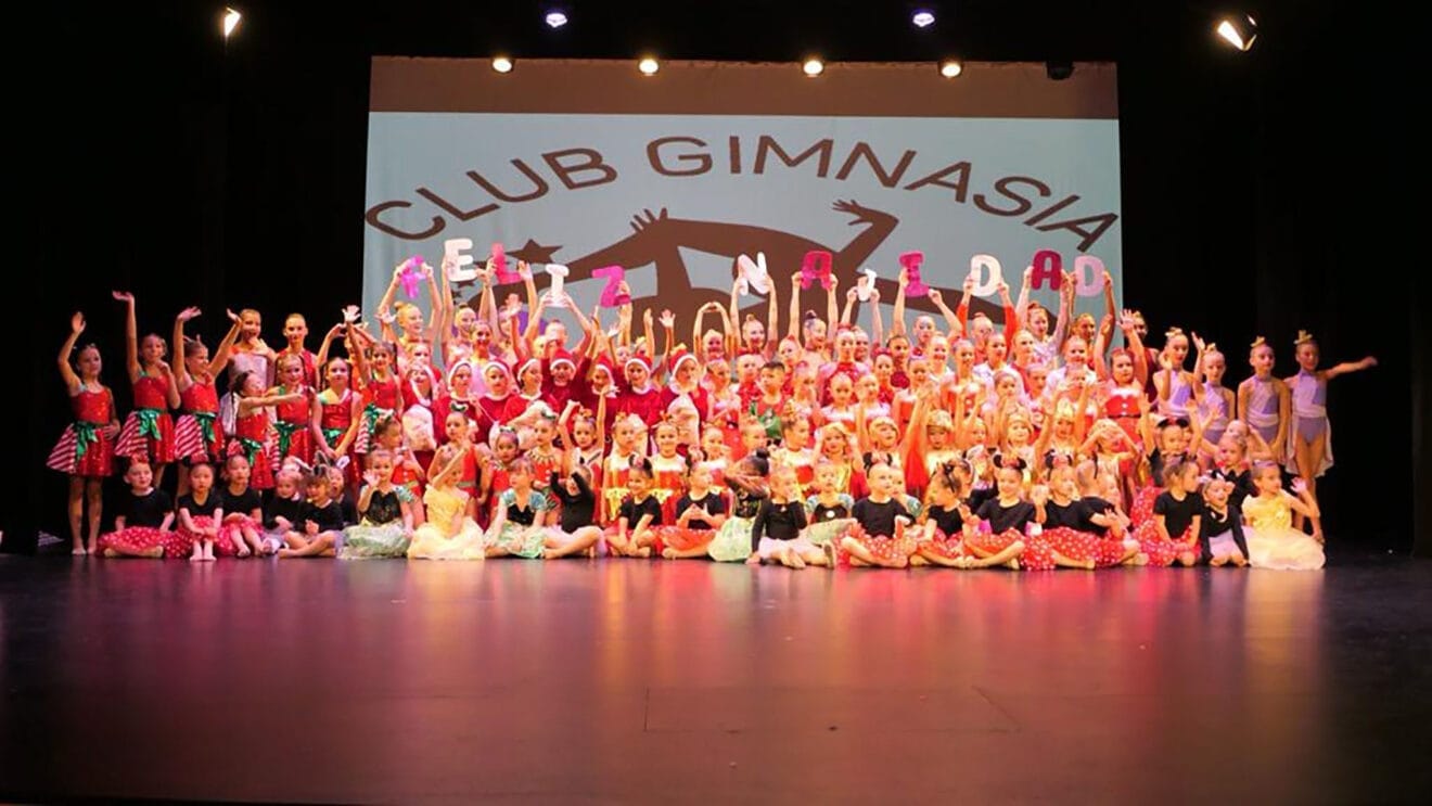 El Club Les Marines de Calp despide el año con su Gran Gala Benéfica de Navidad