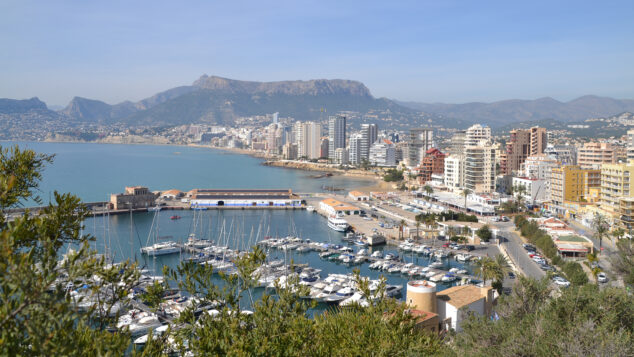 Imagen: El puerto de Calp