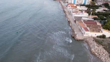 Estado de la primera línea de Les Deveses, viviendas que quedan ahora en dominio público, cuando se trazó el deslinde