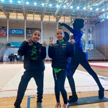 Las gimnastas del Club Gimnasia Calpe en la Liga Interclubs de Alcoi