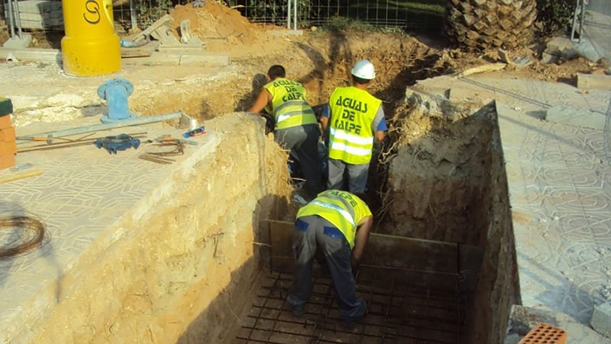 trabajadores de aguas de calpe