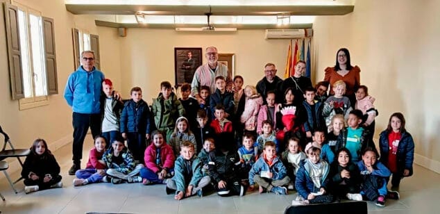 Imagen: Visita del CEIP L’Alfàs de Pedreguer al Ayuntamiento