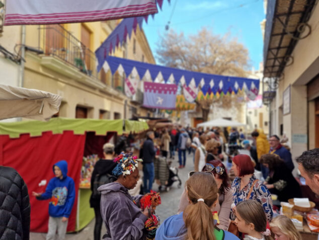 ambiente del mercado medieval de benissa 2024 03