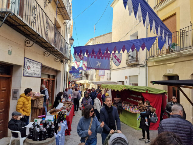 ambiente del mercado medieval de benissa 2024 06