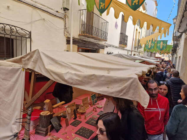 ambiente del mercado medieval de benissa 2024 13