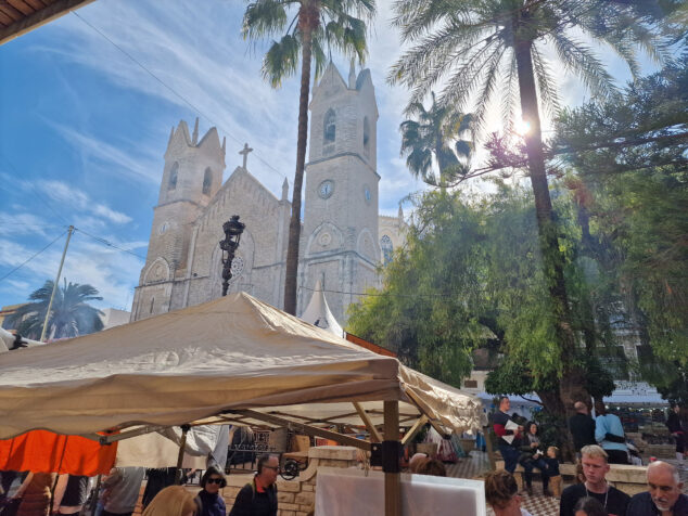 ambiente del mercado medieval de benissa 2024 16