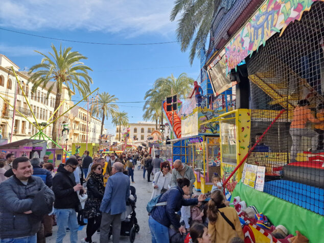 ambiente del mercado medieval de benissa 2024 18