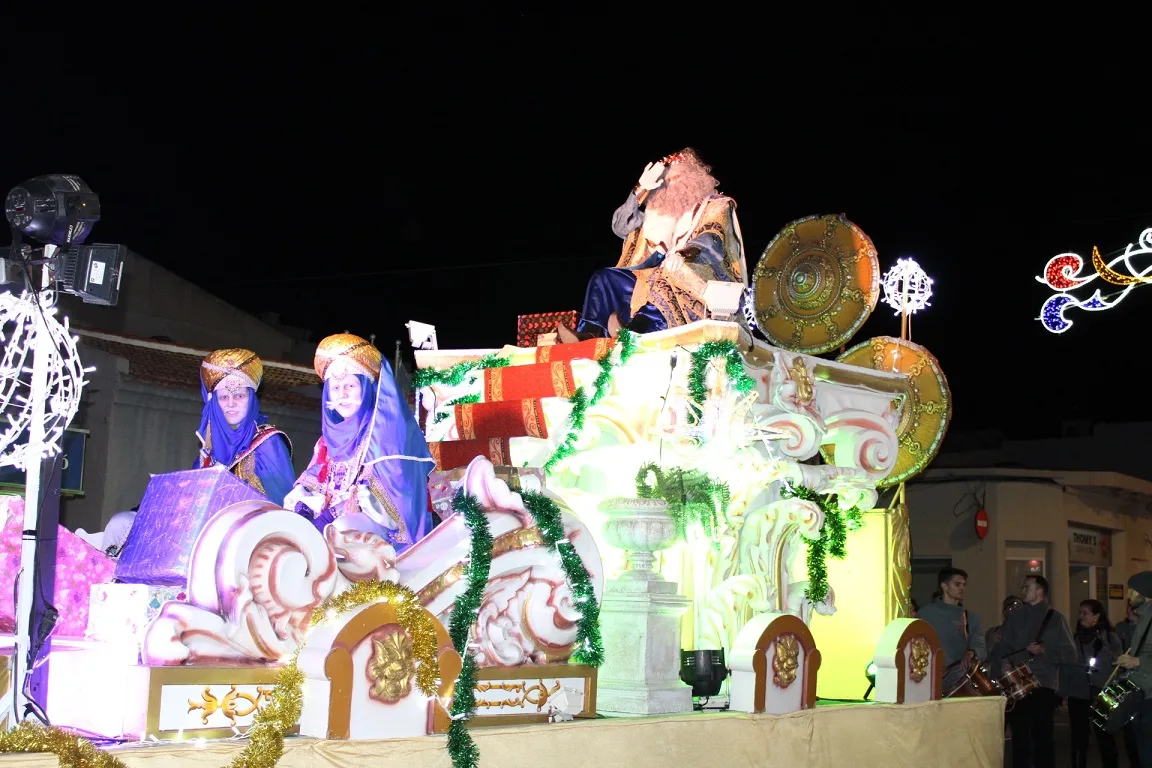 Carroza con el Rey Mago en la Cabalgata de Ondara