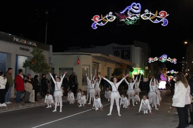 Imagen: Ballet en la Cabalgata de Reyes de Ondara 2024