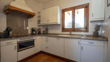 Cocina tus mejores platos en esta hermosa cocina