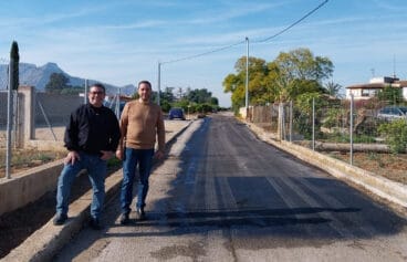 Concejal y alcalde en el plan de asfaltado de Ondara