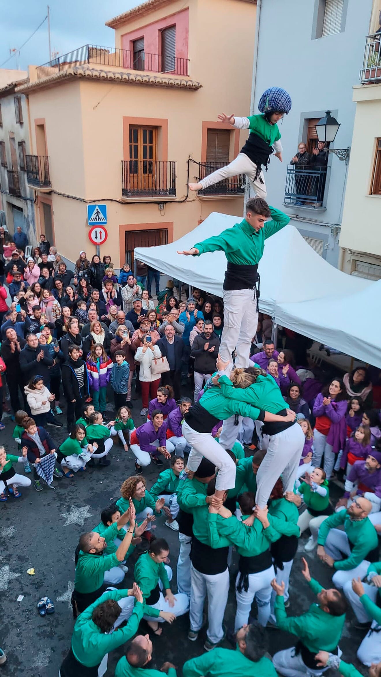Figura de cuatro alturas de la Muixeranga de la Marina Alta en Campell, la Vall de Laguar