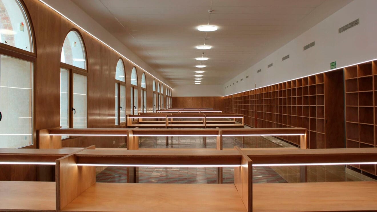 Imagen de la sala de estudios de la Biblioteca de Pego facilitada por Compromís