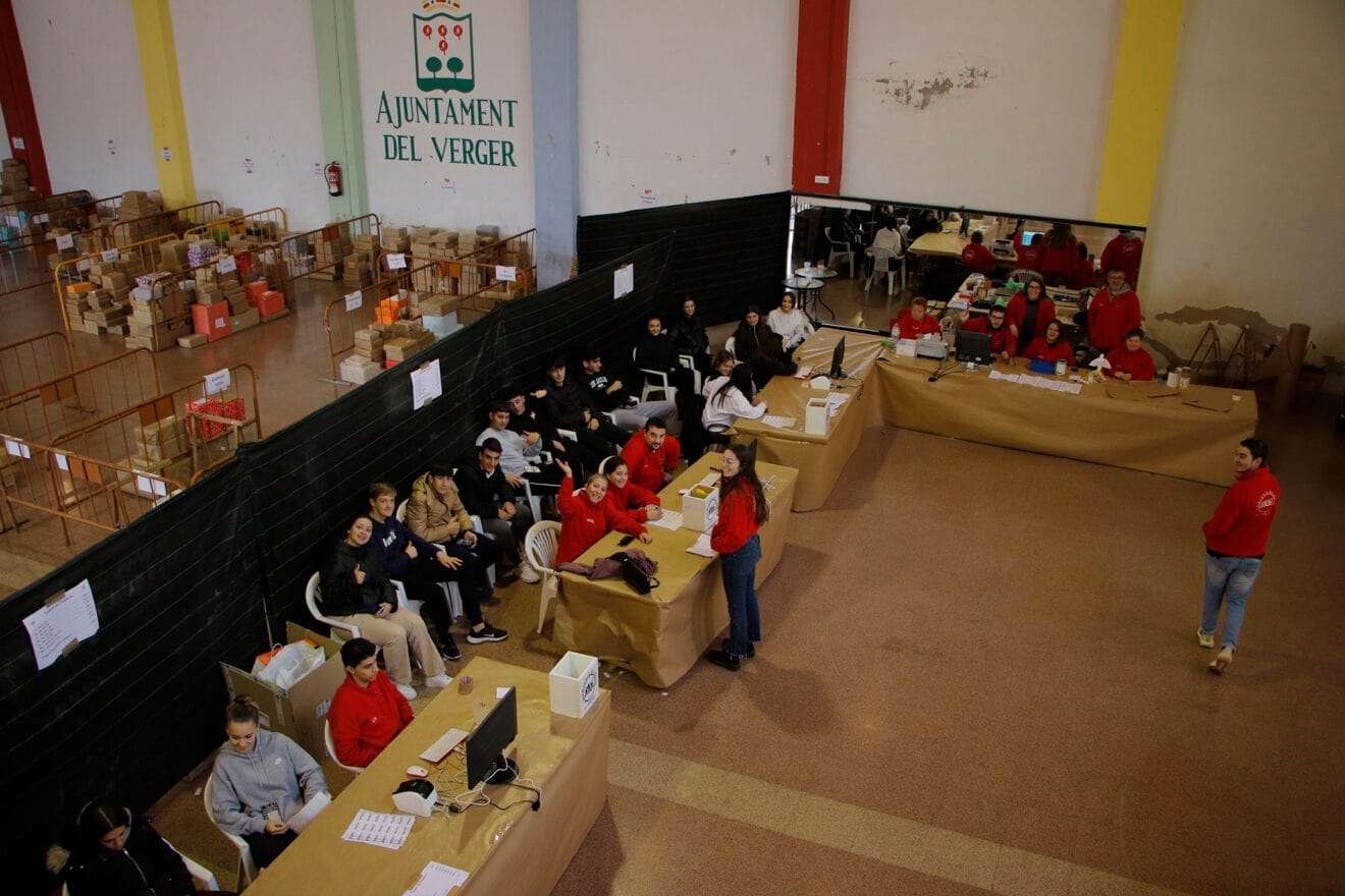 La Comissió de Reis en el almacén de los Reyes Magos de Oriente en el Verger