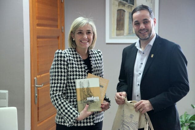 La consellera de Justicia inaugura la oficina de apoyo al Juzgado de Paz de Ondara tras alcanzar los 7.000 habitantes 2 Imagen: La Consellera de Justicia e Interior, Elisa Núñez, y el alcalde de Ondara, José Ramiro