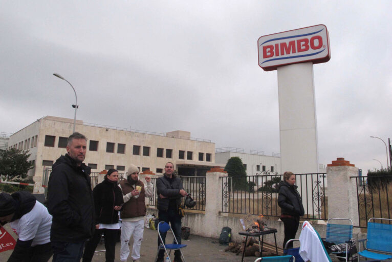 Primer día de huelga de trabajadores de Bimbo El Verger 06