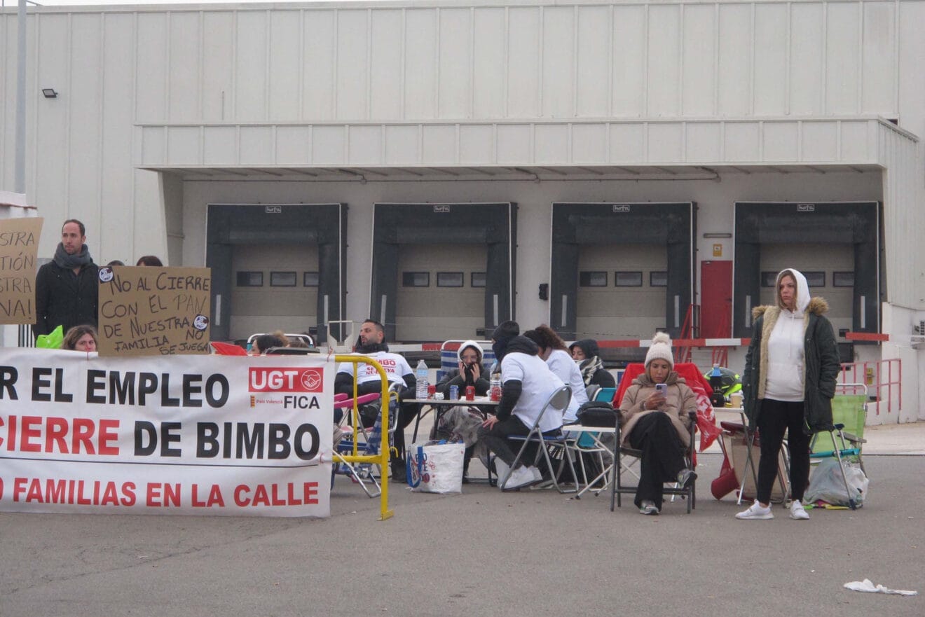 Primer día de huelga de trabajadores de Bimbo El Verger 10