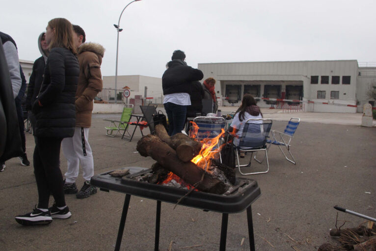 Primer día de huelga de trabajadores de Bimbo El Verger 13