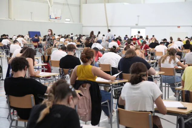 prueba de examen al alumnado de la marina alta archivo