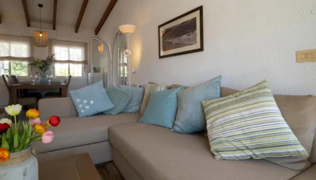 relajate en este salon con sofa chaise longue