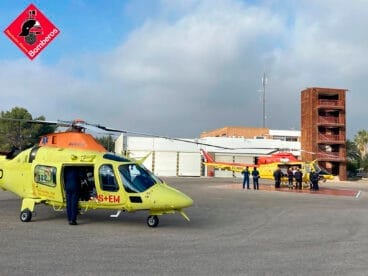 Transferencia entre helicópteros del escalador herido