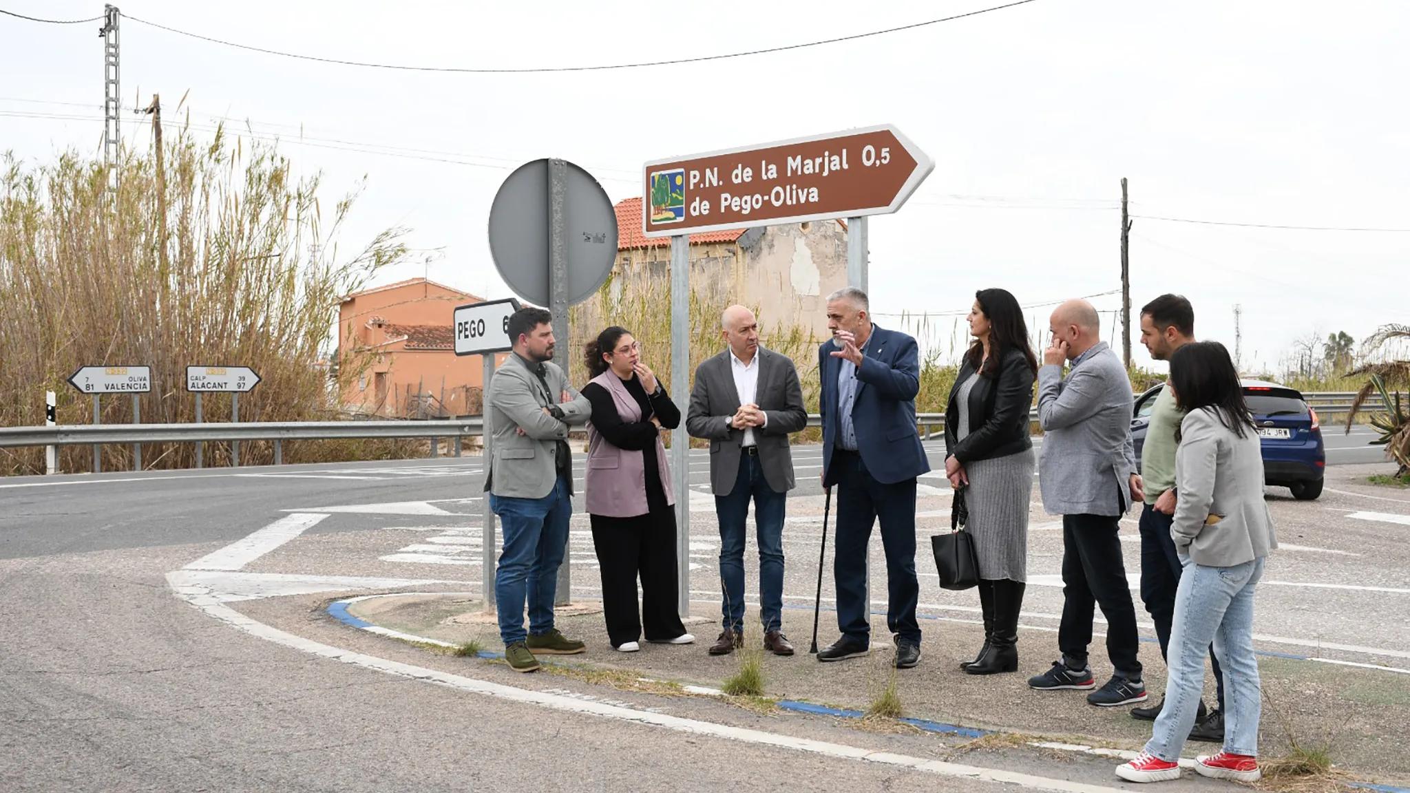alejandro soler visita las antiguas escuelas de beniarbeig destacada