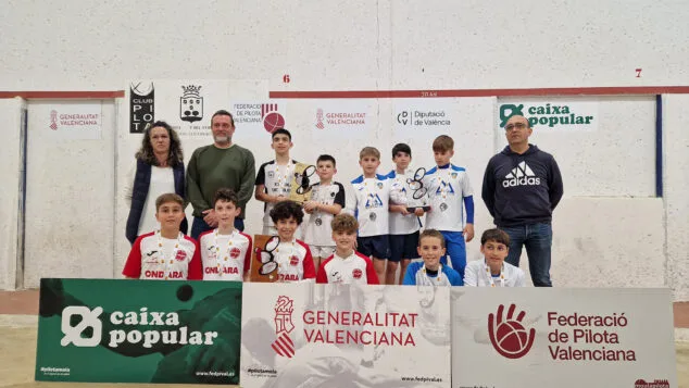 Imagen: Alevines de la Escuela Municipal de Pilota de Ondara