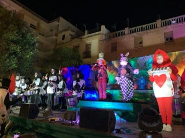 „Alice im Wunderland“ vom Pego Performing Arts Festival 2024